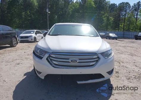 2015 Ford Taurus Limited z USA, uszkodzony, nr VIN 1FAHP2F8XFG175319